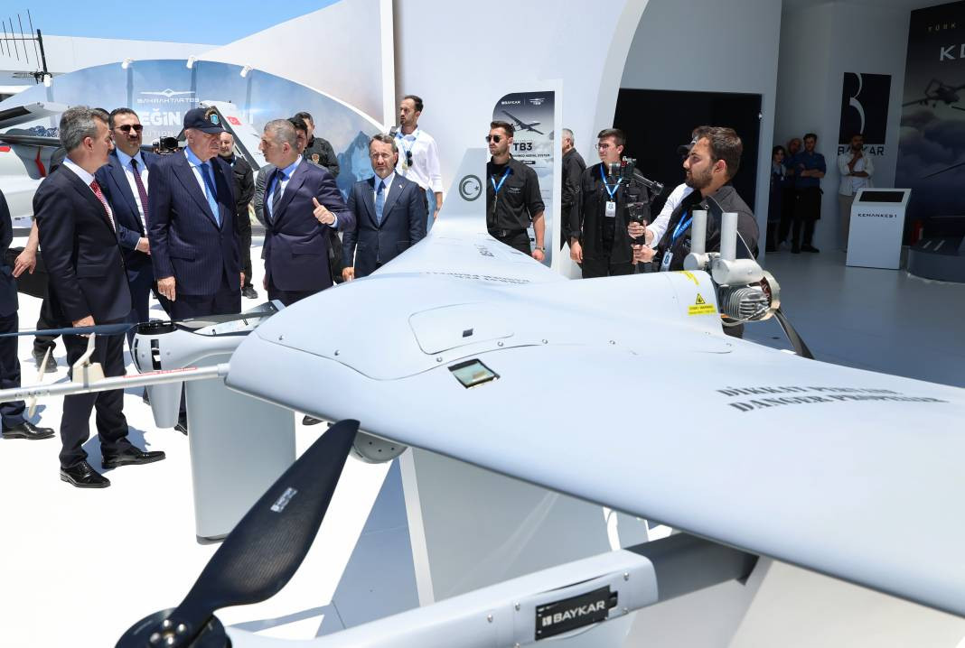 Erdoğan Savunma Sanayii Fuarı'nı gezdi - Resim: 12